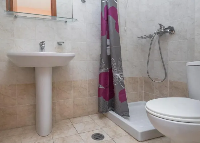 شقة فندقية Alea 2*